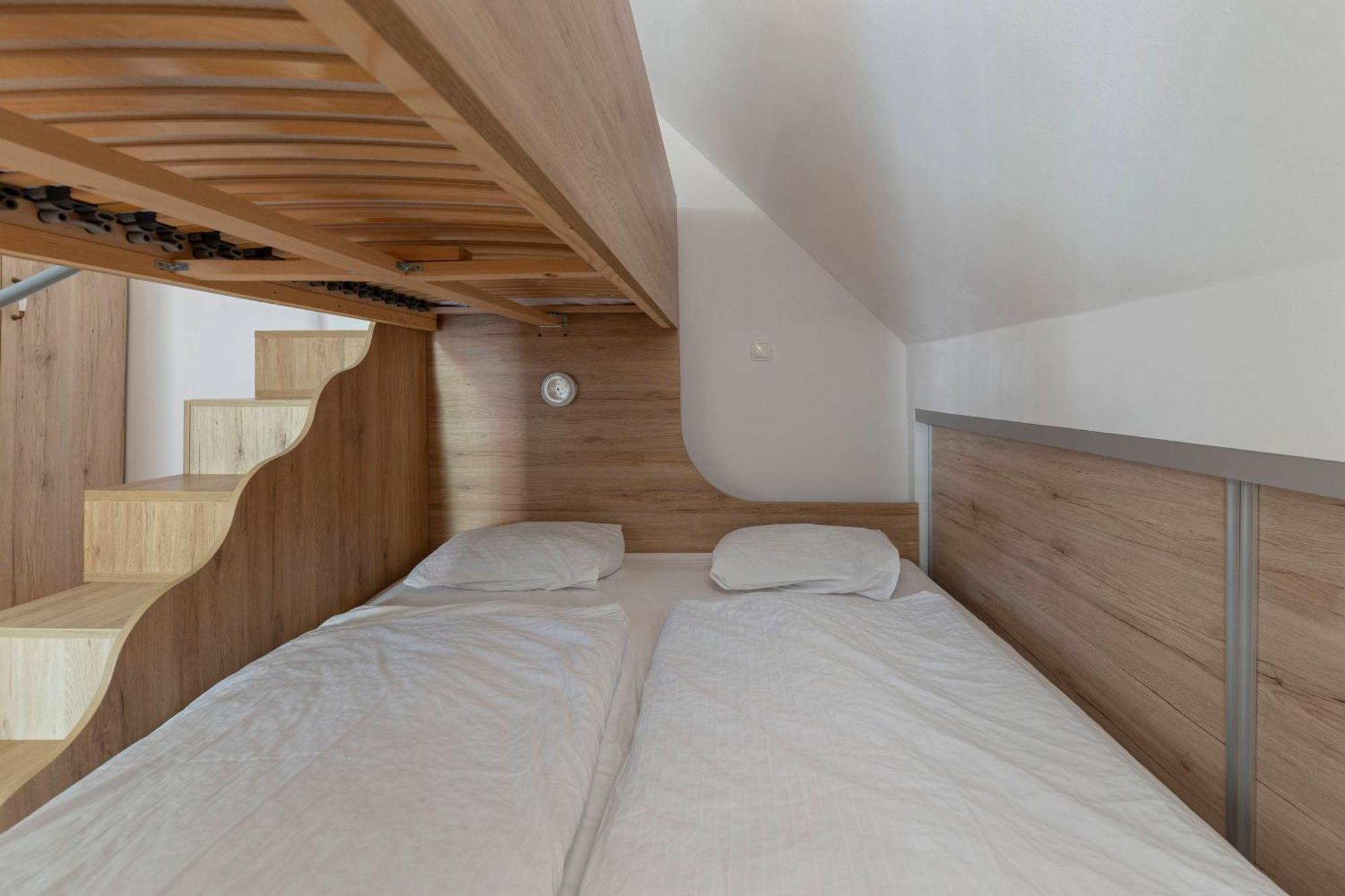 בוהין Timber Apartment מראה חיצוני תמונה