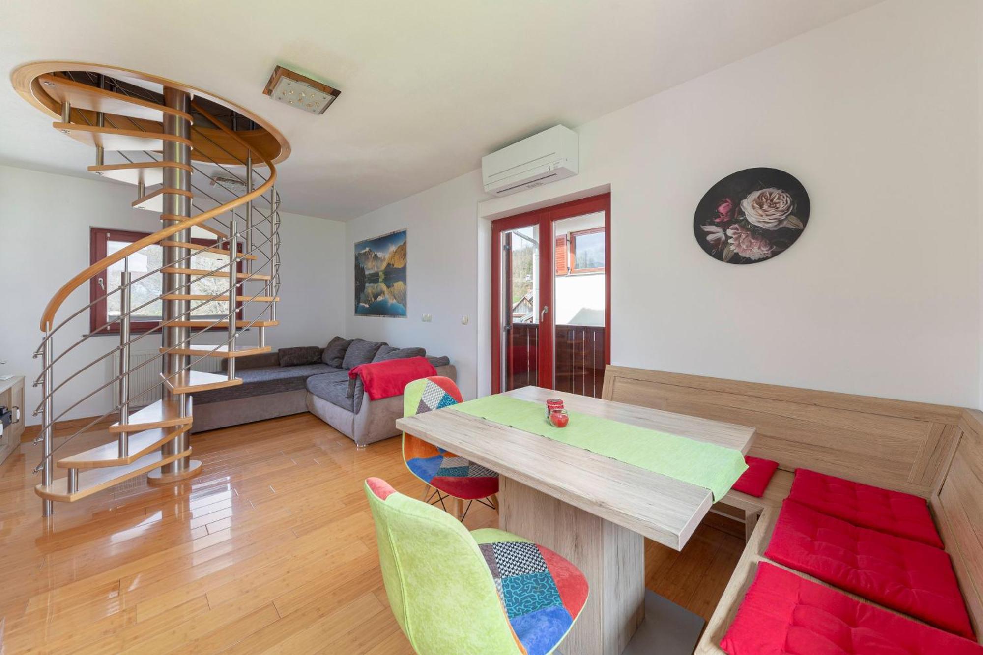 בוהין Timber Apartment מראה חיצוני תמונה